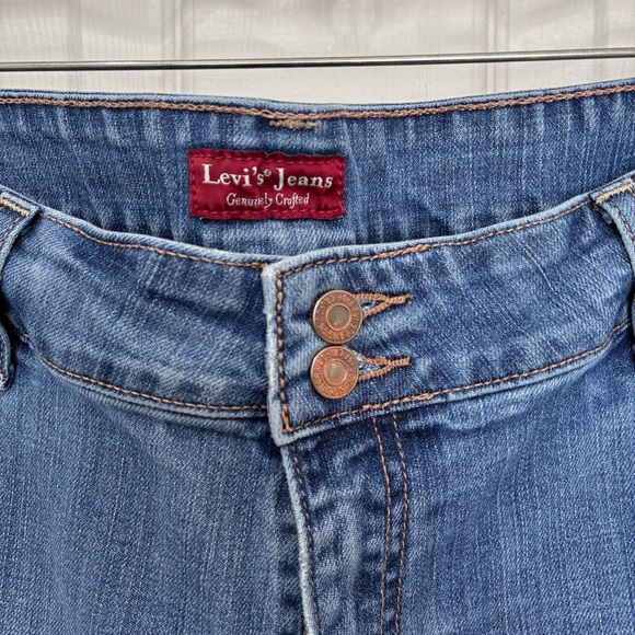 Levi's 526 Slender Bootcut Jeans Womens 16 Medium Wash Blue Pockets Comfy - Picture 4 of 10